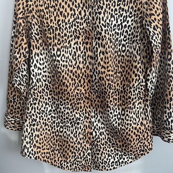 Chico’s Women’s size 0 size 4-6 New Cheetah animal print No Iron Blouse - Picture 6 of 13